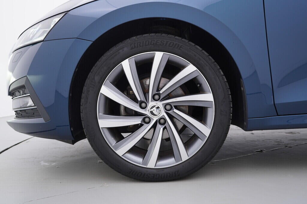 OV190V09204_41.webp_OCTAVIA Style Plus 1.5 TSI 110 kW manuál