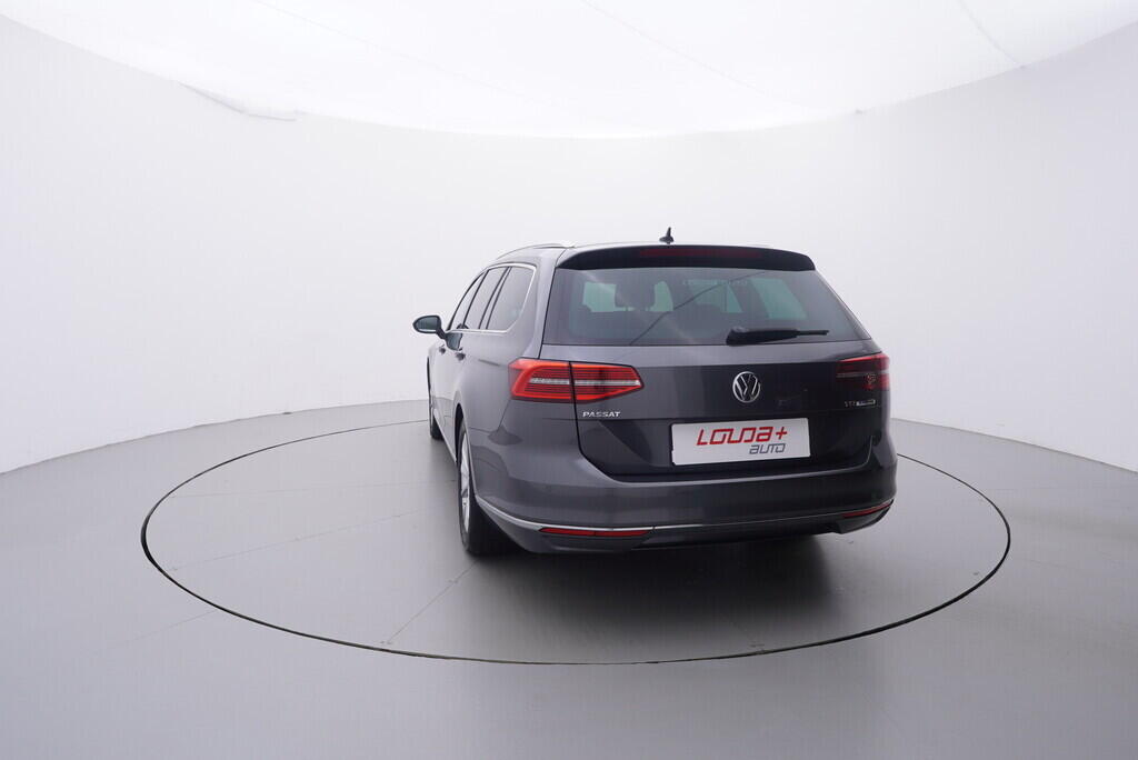 OV190V09205_13.webp_PASSAT VARIANT Highline 1.5 TSI 110 kW automat