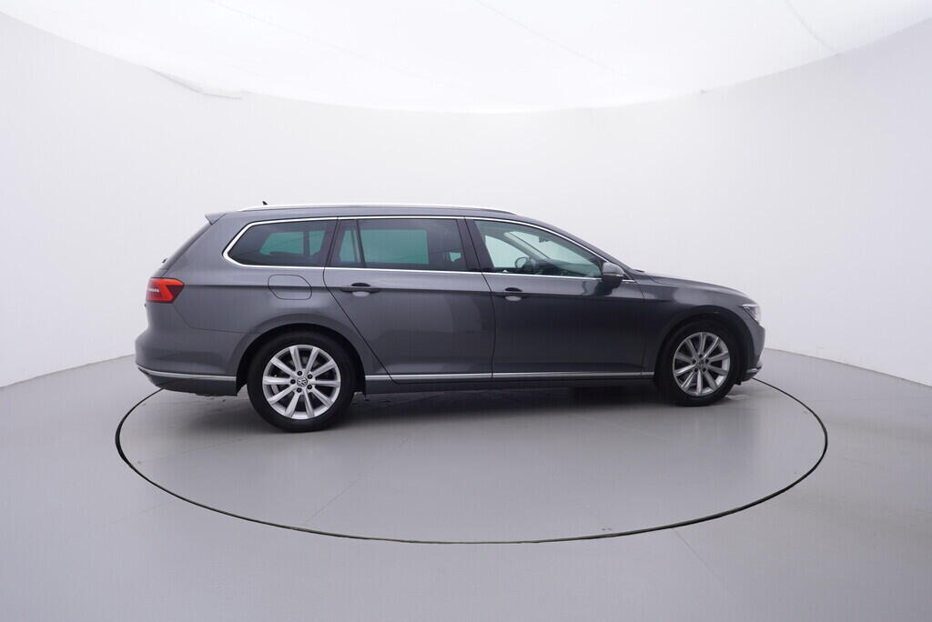 OV190V09205_15.webp_PASSAT VARIANT Highline 1.5 TSI 110 kW automat