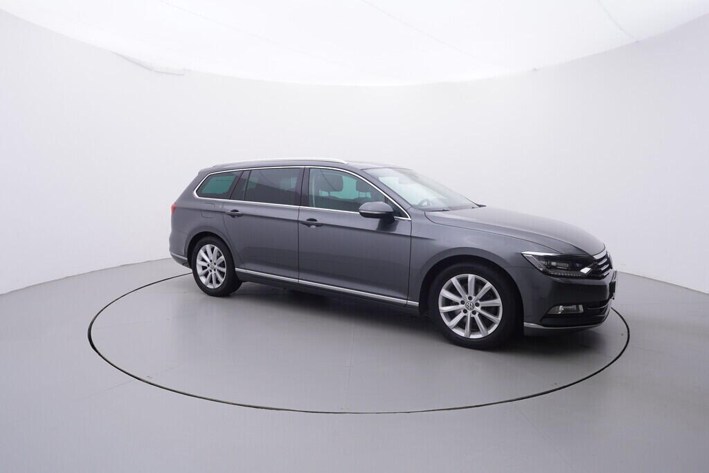 OV190V09205_16.webp_PASSAT VARIANT Highline 1.5 TSI 110 kW automat