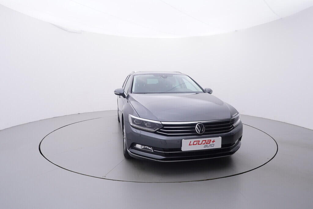 OV190V09205_17.webp_PASSAT VARIANT Highline 1.5 TSI 110 kW automat