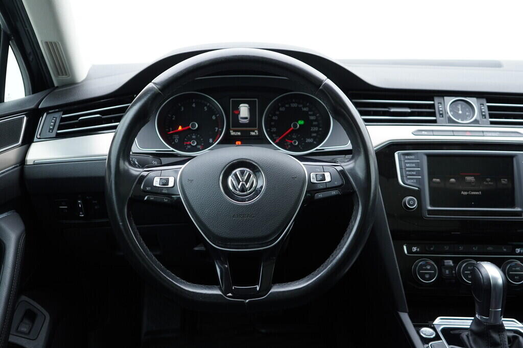 OV190V09205_29.webp_PASSAT VARIANT Highline 1.5 TSI 110 kW automat