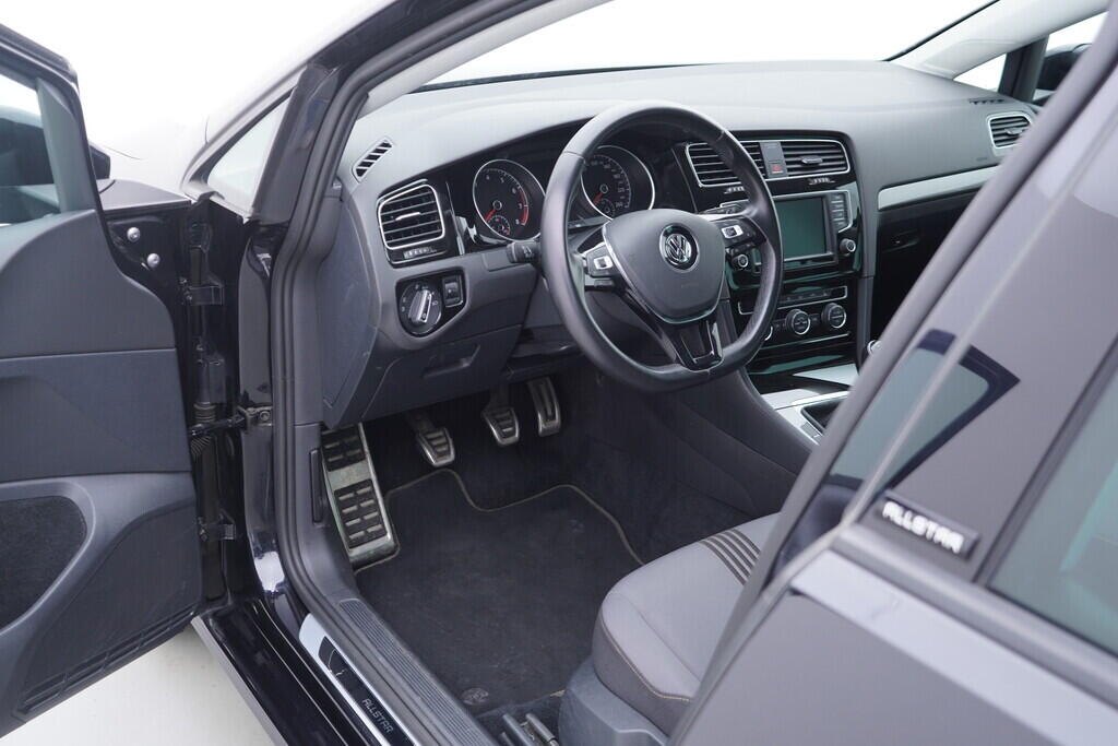 OV190V09206_18.webp_GOLF Allstar 1.4 TSI 110 kW manuál