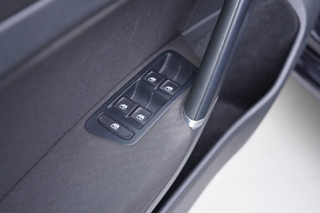 OV190V09206_20.webp_GOLF Allstar 1.4 TSI 110 kW manuál