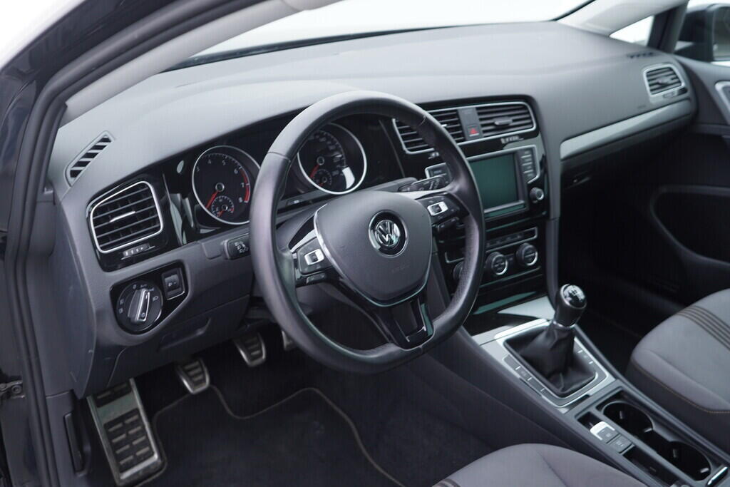 OV190V09206_21.webp_GOLF Allstar 1.4 TSI 110 kW manuál