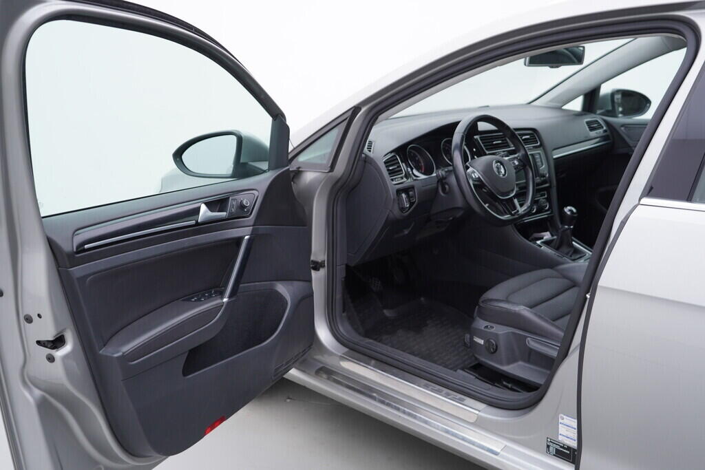 OV190V09207_18.webp_GOLF Highline 1.4 TSI 110 kW manuál