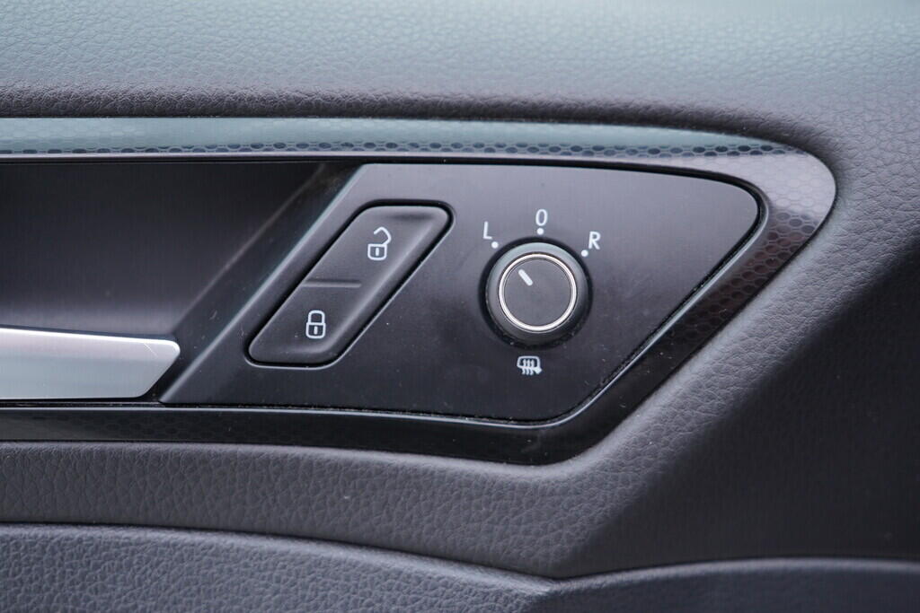 OV190V09207_20.webp_GOLF Highline 1.4 TSI 110 kW manuál