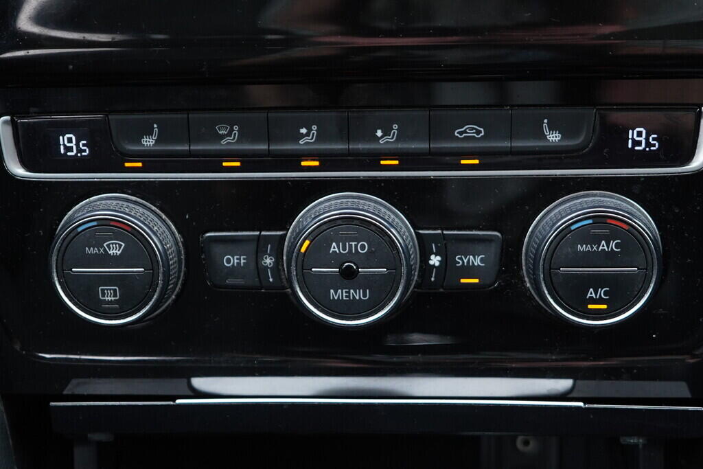 OV190V09207_31.webp_GOLF Highline 1.4 TSI 110 kW manuál