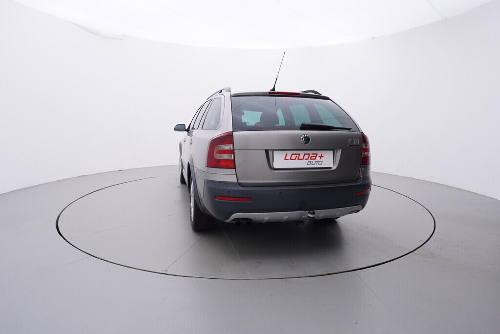 OV190V09209_13.webp_OCTAVIA Scout 2.0 TDI 103 kW manuál