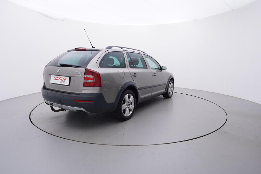 OV190V09209_14.webp_OCTAVIA Scout 2.0 TDI 103 kW manuál
