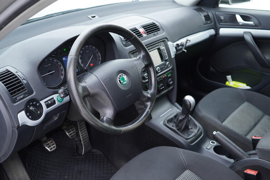 OV190V09209_22.webp_OCTAVIA Scout 2.0 TDI 103 kW manuál