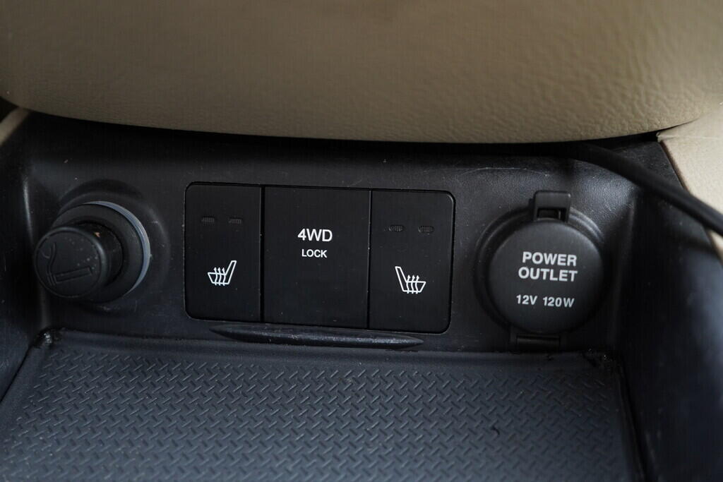 OV190V09216_38.webp_SANTA FE  2.2 Crdi 114 kW automat