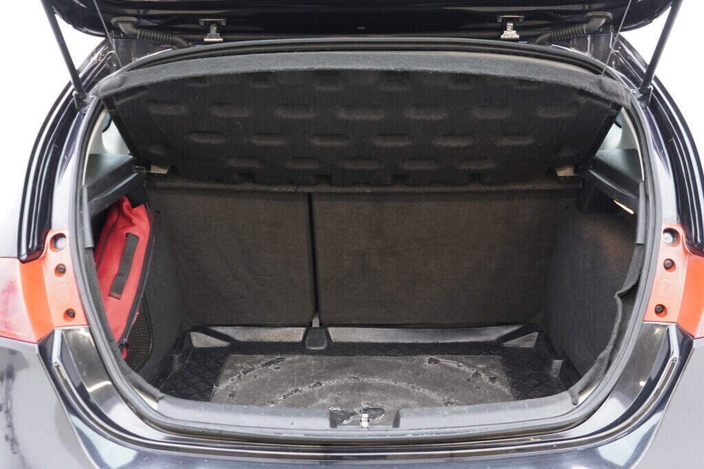 OV190V09217_32.webp_LEON Style 1.2 TSI 77 kW manuál