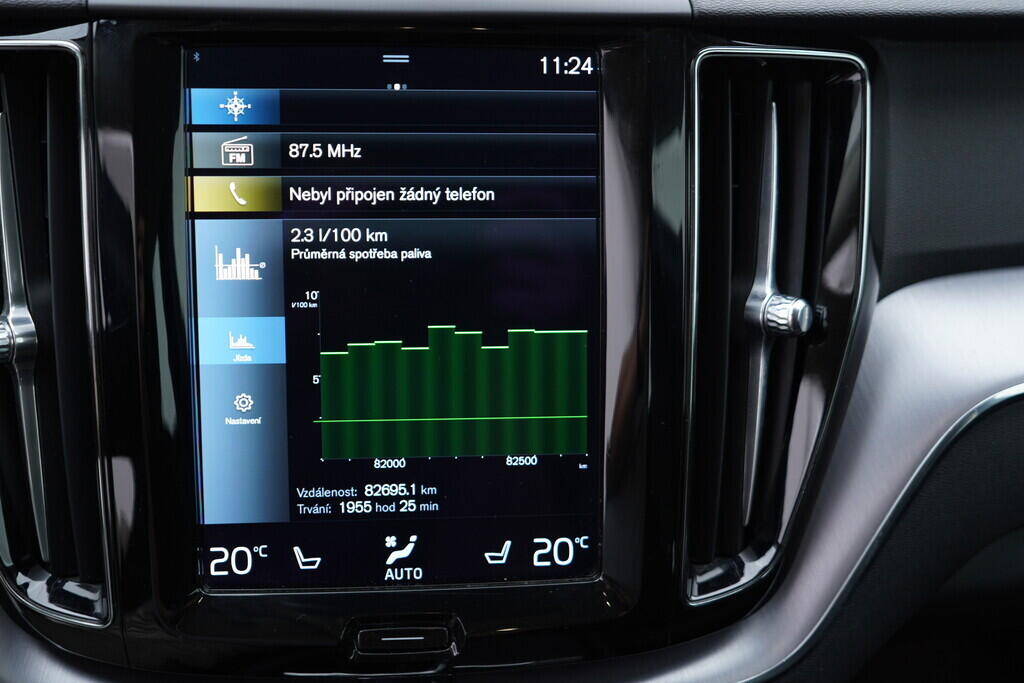 OV190V09219_31.webp_XC60 Momentum 2.0 TDI 145 kW automat, DPH