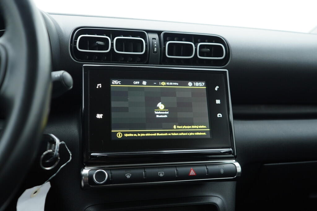 OV190V09220_31.webp_C3 AIRCROSS Feel 1.2  81 kW manuál