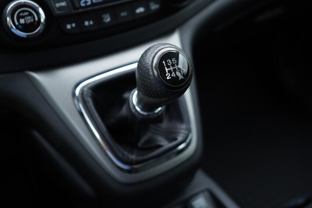 OV190V09222_34.webp_CRV  1.6 I-DTECH 88 kW manuál