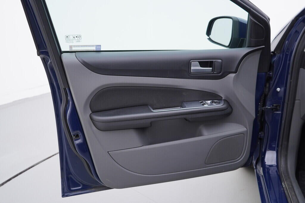 OV190V09224_19.webp_FOCUS  1.8  85 kW manuál