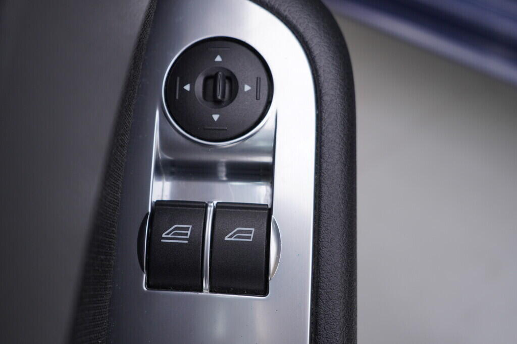 OV190V09224_20.webp_FOCUS  1.8  85 kW manuál