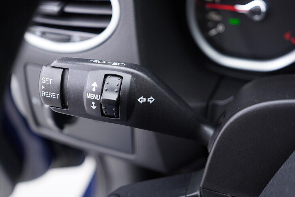 OV190V09224_23.webp_FOCUS  1.8  85 kW manuál