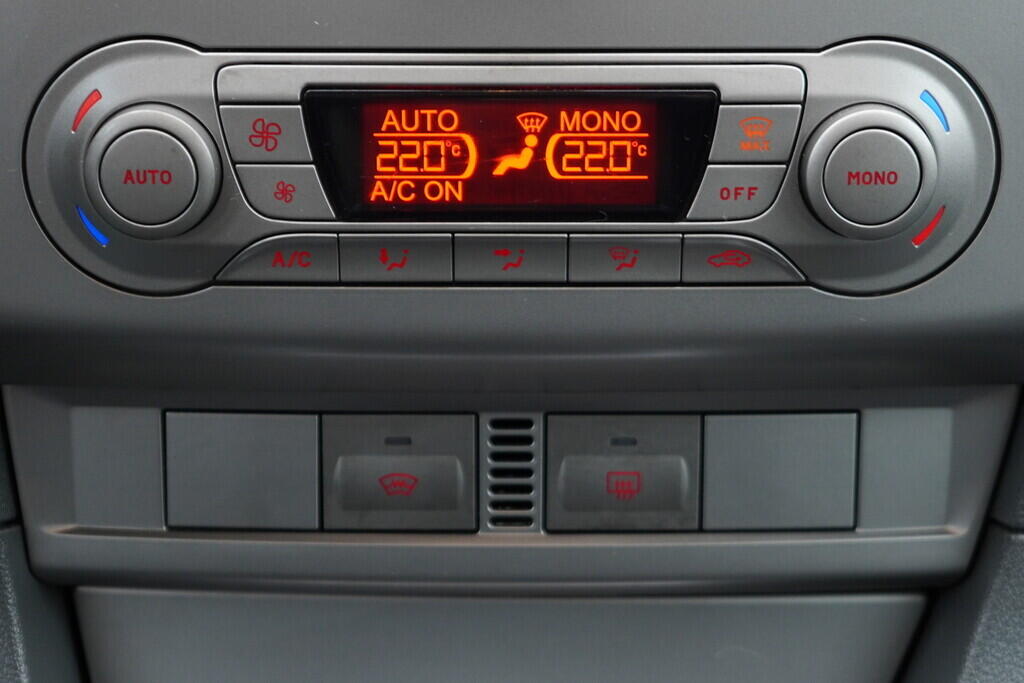 OV190V09224_29.webp_FOCUS  1.8  85 kW manuál