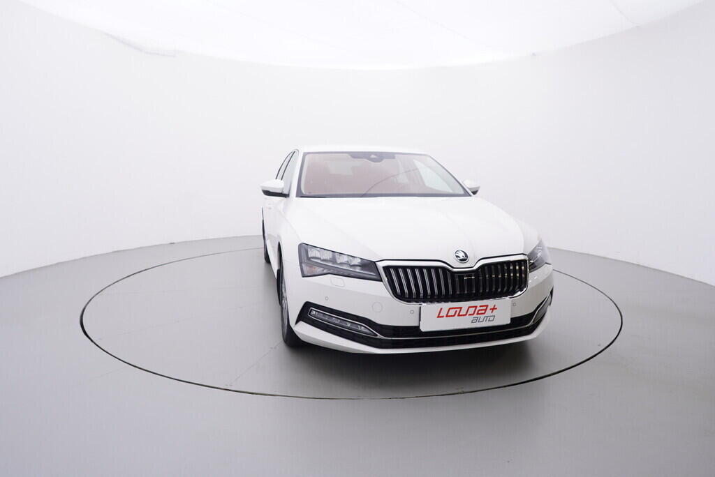 OV190V09226_17.webp_SUPERB Style 2.0 TDI 110 kW automat, DPH