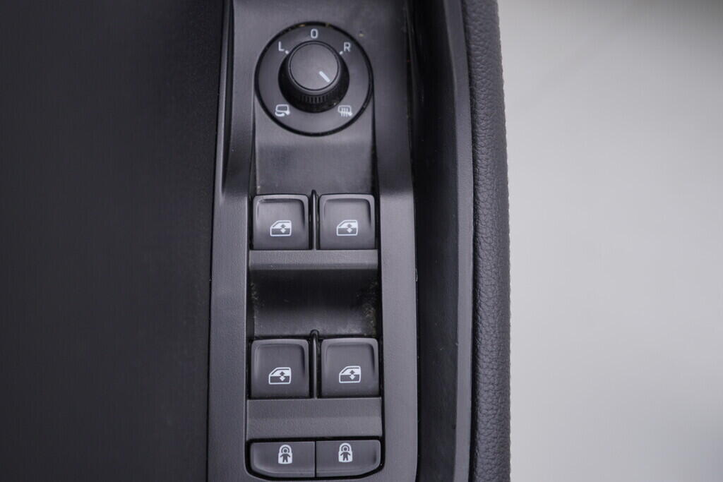 OV190V09226_20.webp_SUPERB Style 2.0 TDI 110 kW automat, DPH