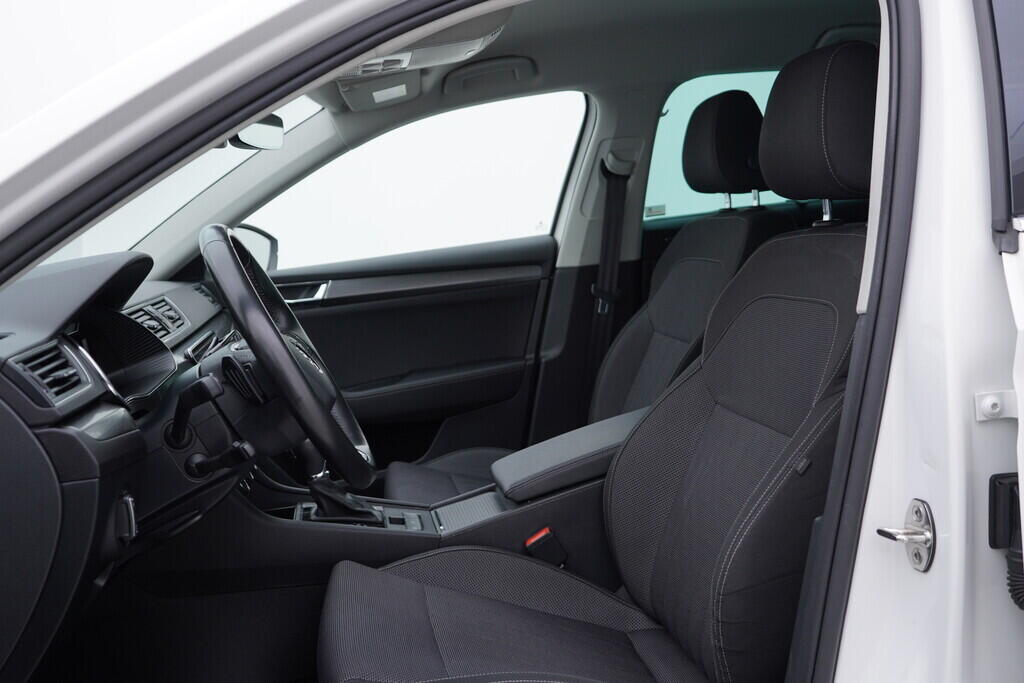 OV190V09226_23.webp_SUPERB Style 2.0 TDI 110 kW automat, DPH