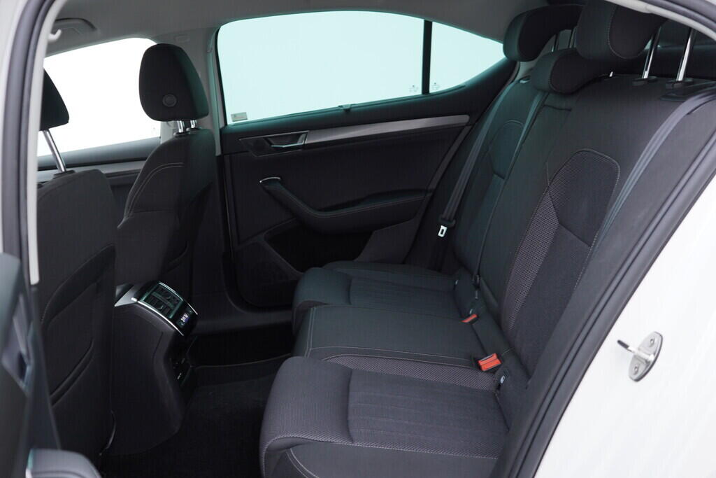 OV190V09226_39.webp_SUPERB Style 2.0 TDI 110 kW automat, DPH