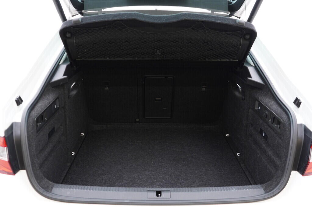 OV190V09226_41.webp_SUPERB Style 2.0 TDI 110 kW automat, DPH