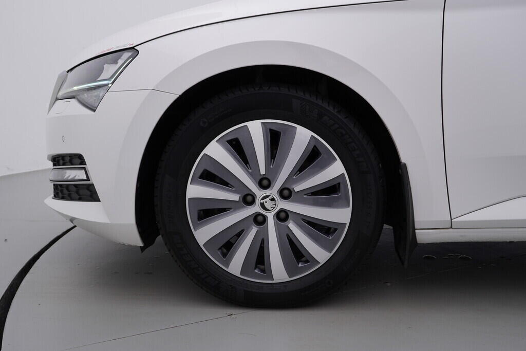 OV190V09226_44.webp_SUPERB Style 2.0 TDI 110 kW automat, DPH