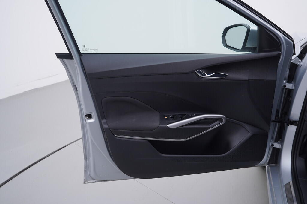 OV190V09238_19.webp_FABIA Selection 1.0 TSI 85 kW manuál, DPH