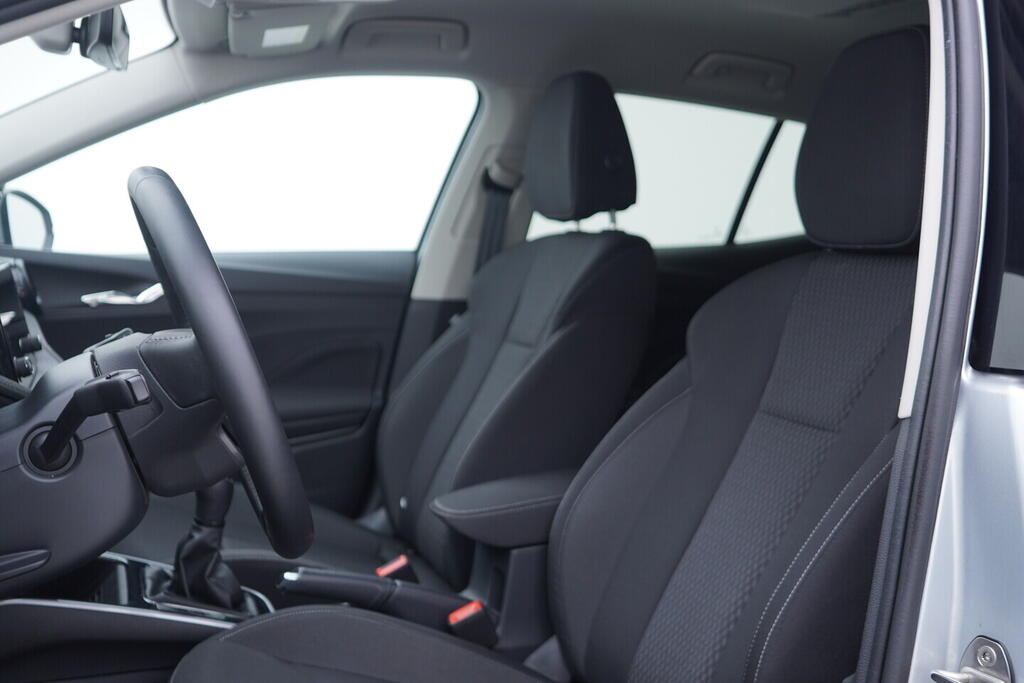 OV190V09238_21.webp_FABIA Selection 1.0 TSI 85 kW manuál, DPH