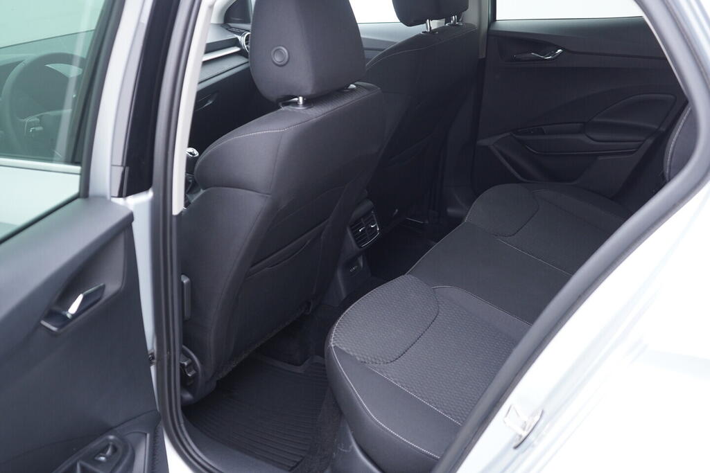 OV190V09238_23.webp_FABIA Selection 1.0 TSI 85 kW manuál, DPH