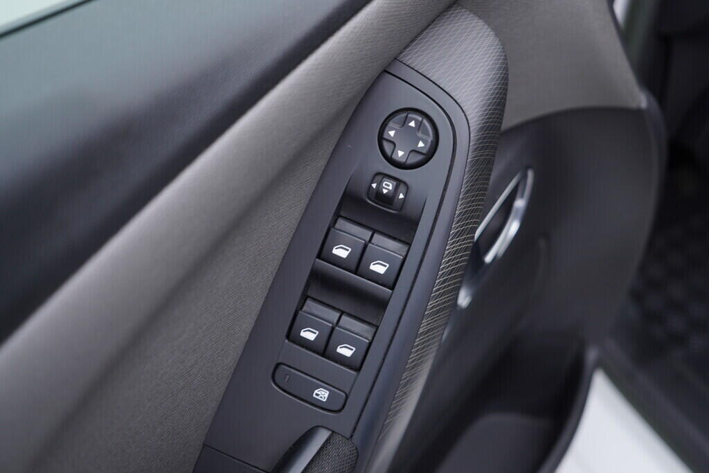 OV190V09245_20.webp_GRAND C4 PICASSO  2.0 Hdi 110 kW manuál