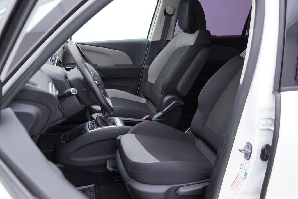 OV190V09245_22.webp_GRAND C4 PICASSO  2.0 Hdi 110 kW manuál