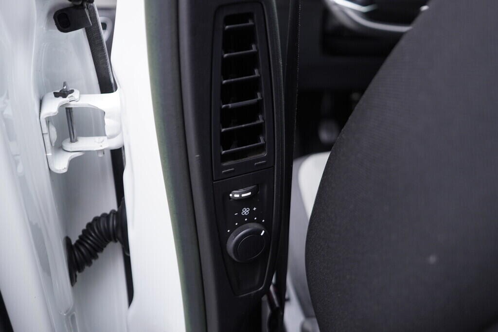 OV190V09245_39.webp_GRAND C4 PICASSO  2.0 Hdi 110 kW manuál