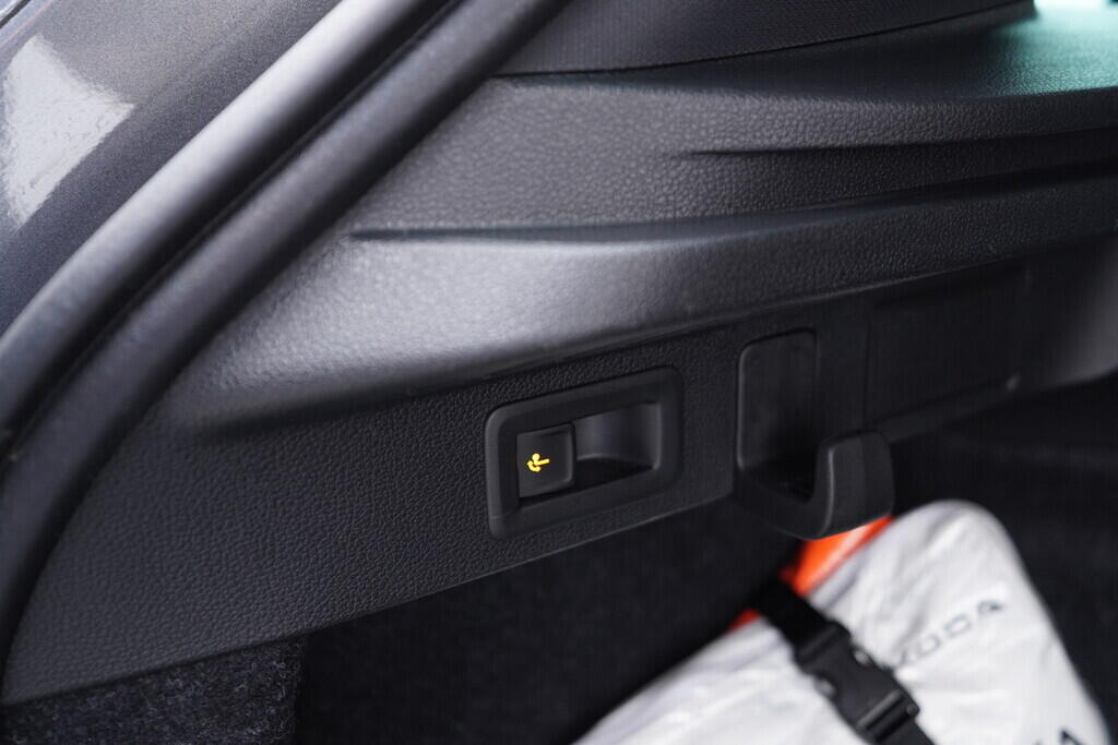 OV190V09249_45.webp_KAMIQ Monte Carlo 1.0 TSI 85 kW automat, DPH