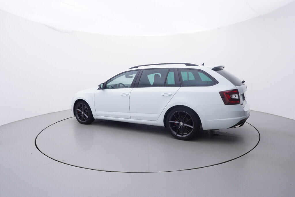 OV190V09255_12.webp_OCTAVIA RS 2.0 TSI 169 kW automat