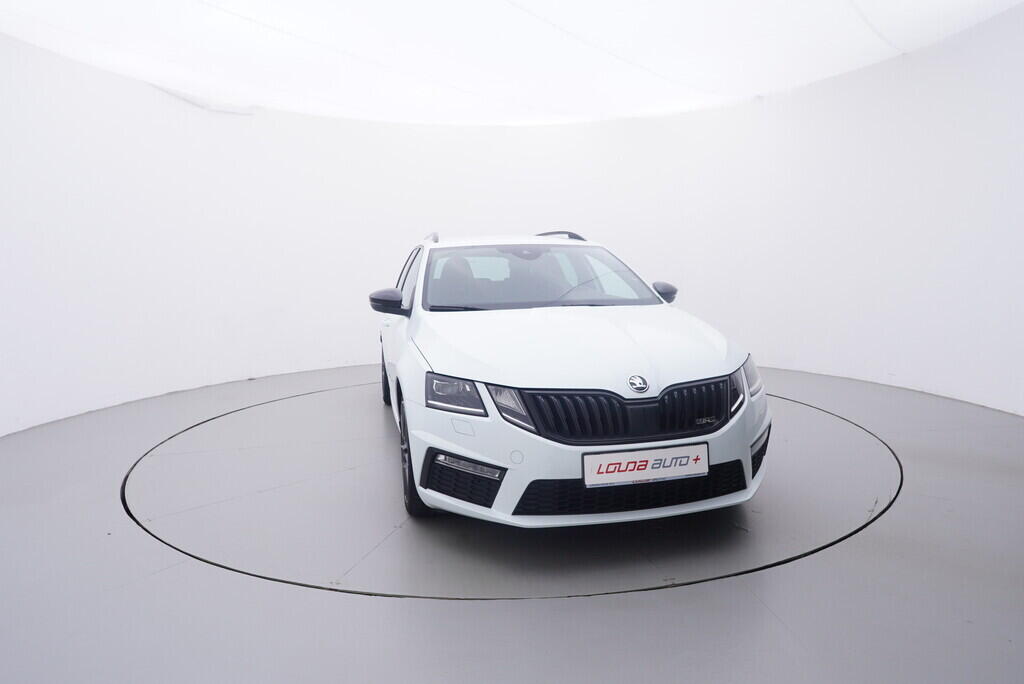 OV190V09255_17.webp_OCTAVIA RS 2.0 TSI 169 kW automat