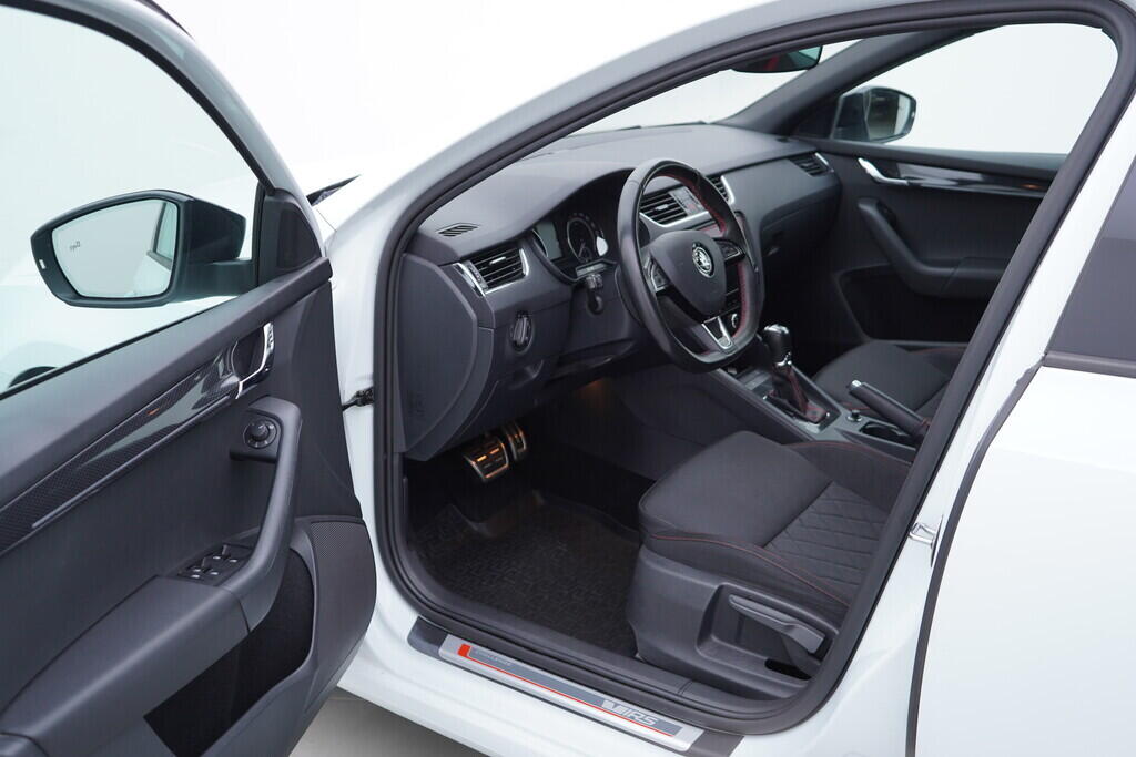 OV190V09255_18.webp_OCTAVIA RS 2.0 TSI 169 kW automat