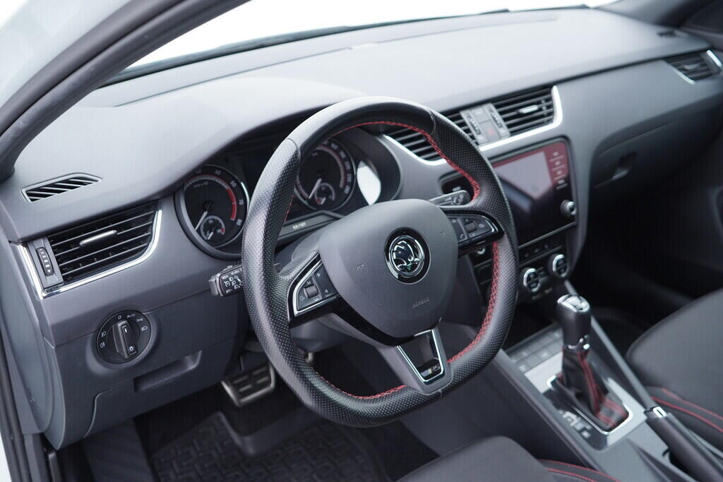 OV190V09255_22.webp_OCTAVIA RS 2.0 TSI 169 kW automat