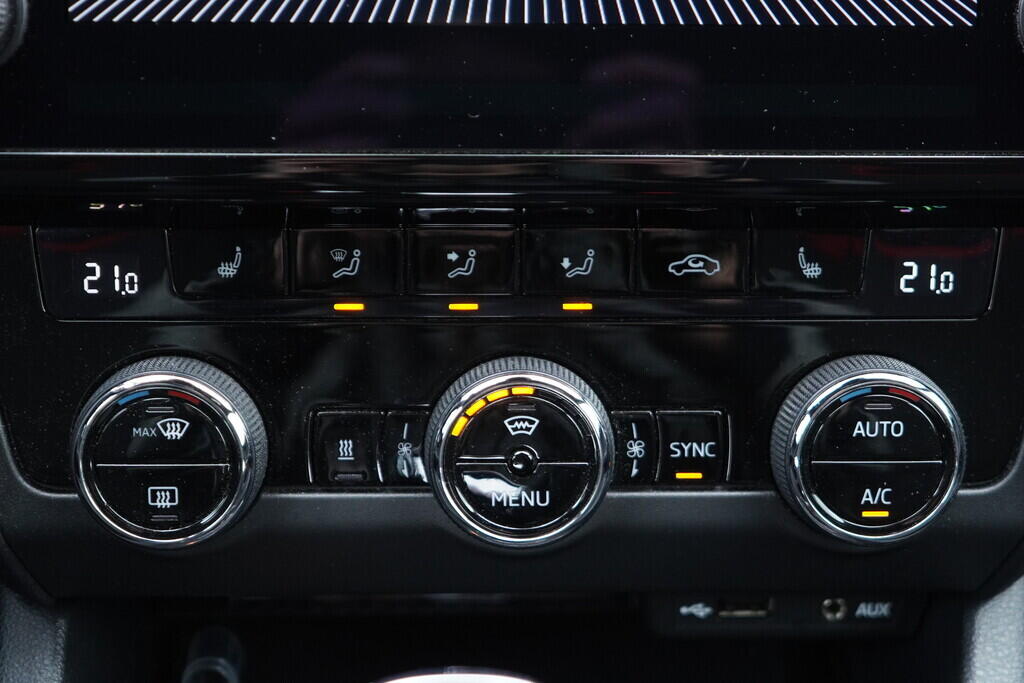 OV190V09255_34.webp_OCTAVIA RS 2.0 TSI 169 kW automat