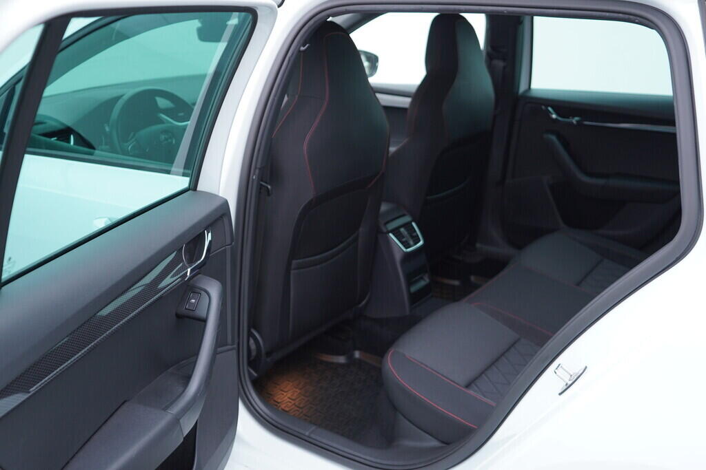 OV190V09255_36.webp_OCTAVIA RS 2.0 TSI 169 kW automat