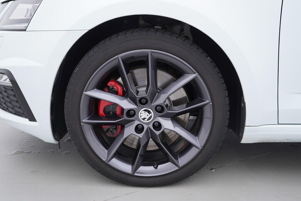 OV190V09255_43.webp_OCTAVIA RS 2.0 TSI 169 kW automat