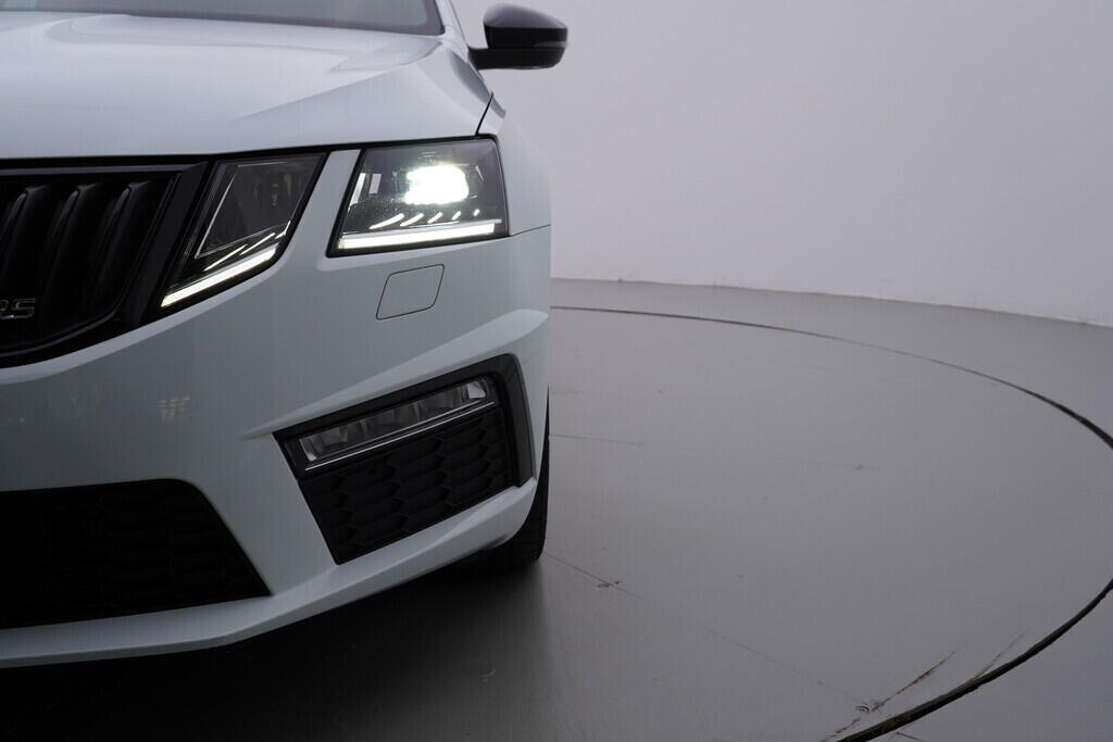 OV190V09255_46.webp_OCTAVIA RS 2.0 TSI 169 kW automat