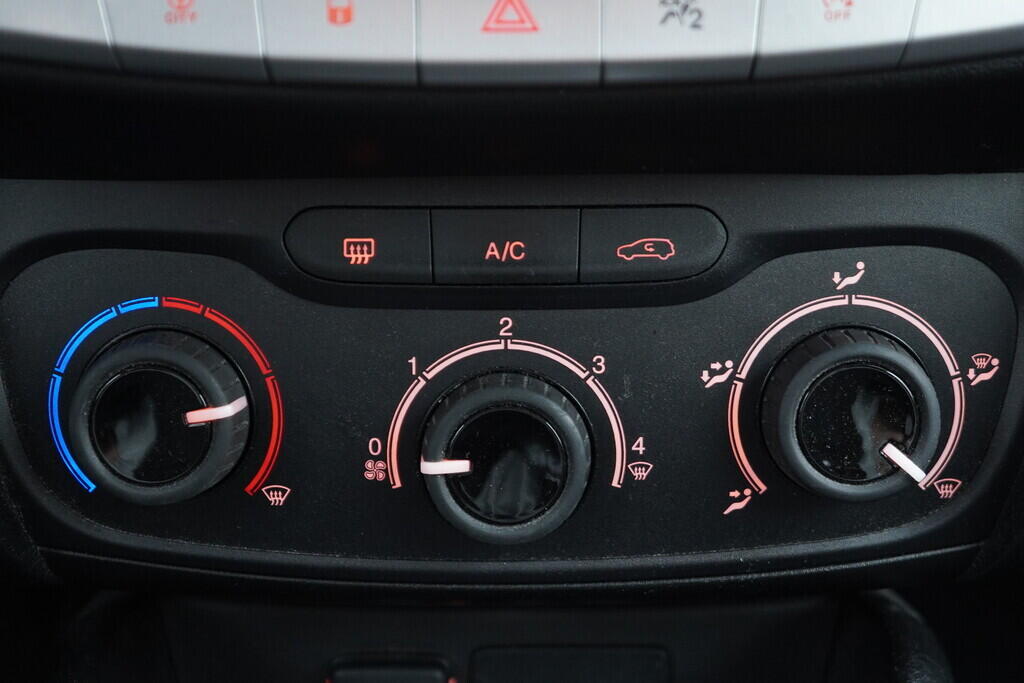 OV190V09258_31.webp_TIPO Easy   88 kW manuál