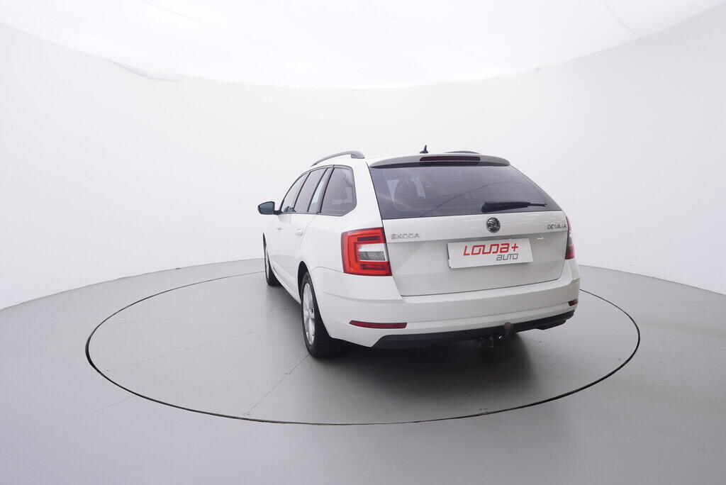 OV190V09263_13.webp_OCTAVIA Bussines 1.0 TSI 85 kW manuál, DPH