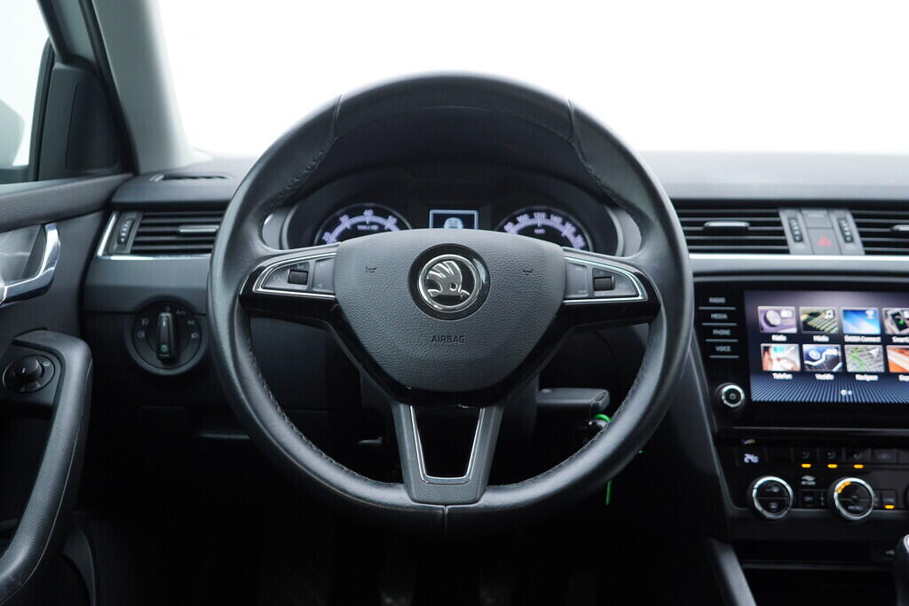 OV190V09263_27.webp_OCTAVIA Bussines 1.0 TSI 85 kW manuál, DPH