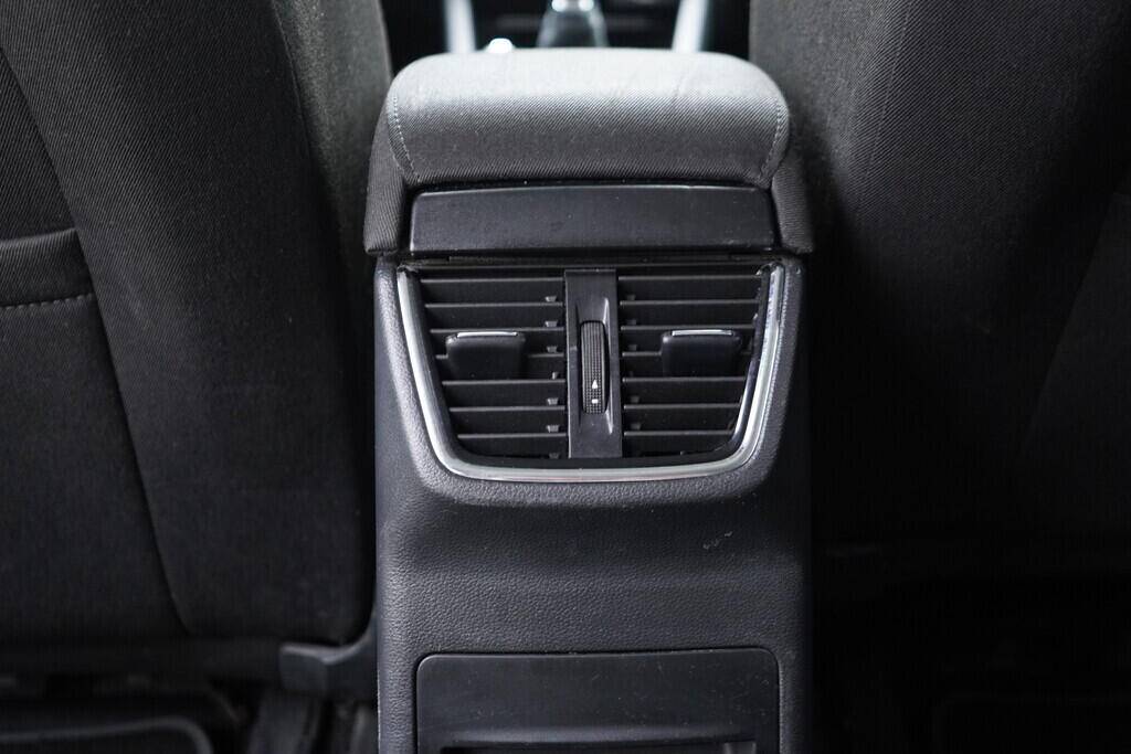 OV190V09263_36.webp_OCTAVIA Bussines 1.0 TSI 85 kW manuál, DPH