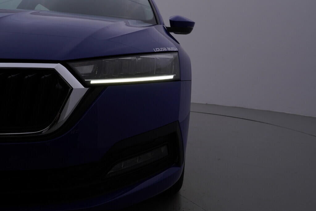 OV190V09265_42.webp_OCTAVIA Ambition 2.0 TDI 110 kW automat, DPH